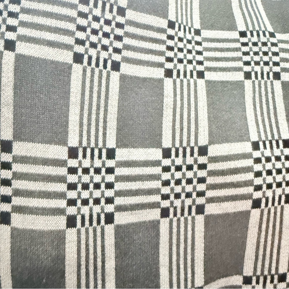 NWOT- Lety & Me Plaid/Geo Pattern Long Sleeve Sweater Sz Petite Med - Picture 5 of 10